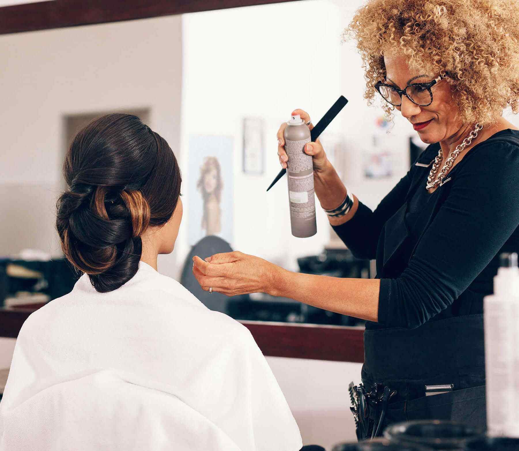 https://www.physiobeauty.sk/wp-content/uploads/2018/12/hairdresser-img-small.jpg